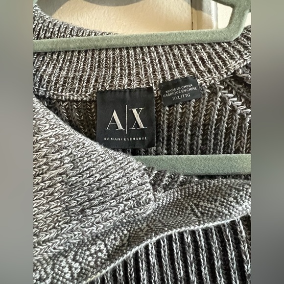 Armani Exchange  XXL sweater neck side zipper - Picture 3 of 3